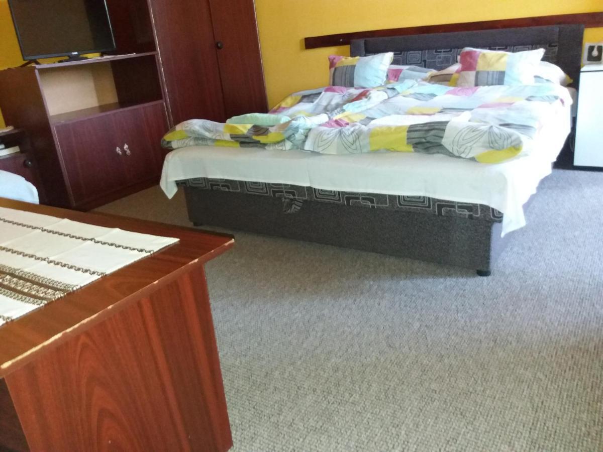 Lillafuered Kapuja Hotel Miskolc Ngoại thất bức ảnh